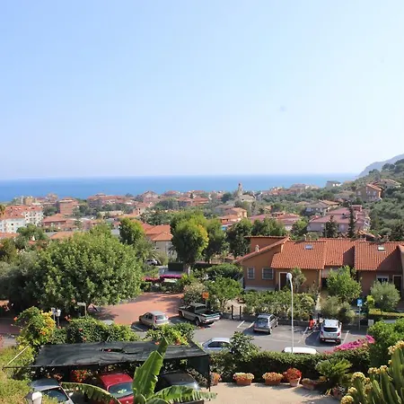 Melograno San Bartolomeo Al Mare